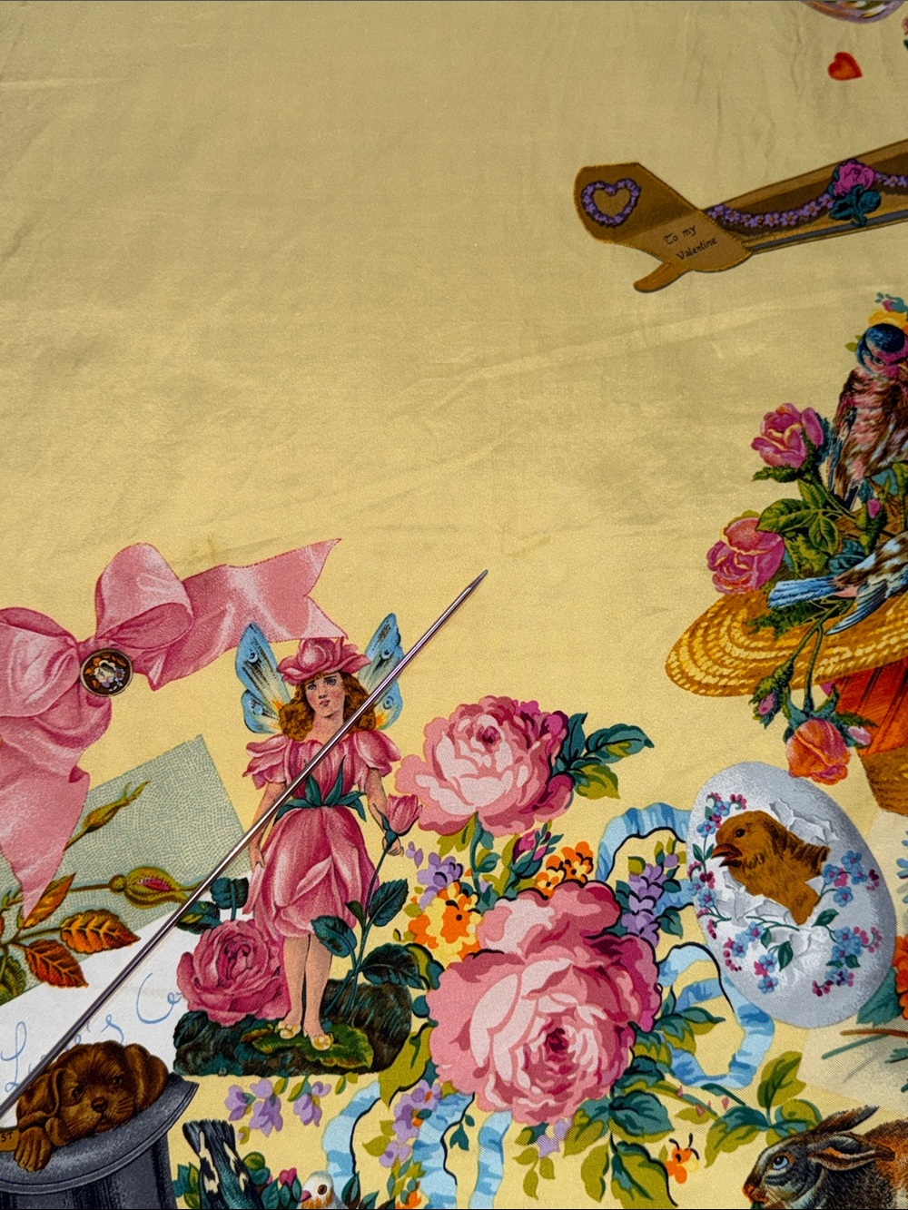 Rare Authentic Gucci Silk Floral Scarf  Whimsical Yellow Animals Hearts Ribbon - Picture 17 of 17